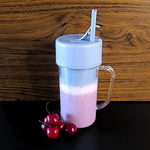 Vaso batidora portátil con pajita